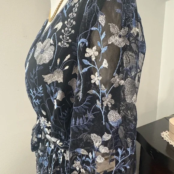 Kensie Floral V-Neck Dress - Black and White - Picture 6 of 13